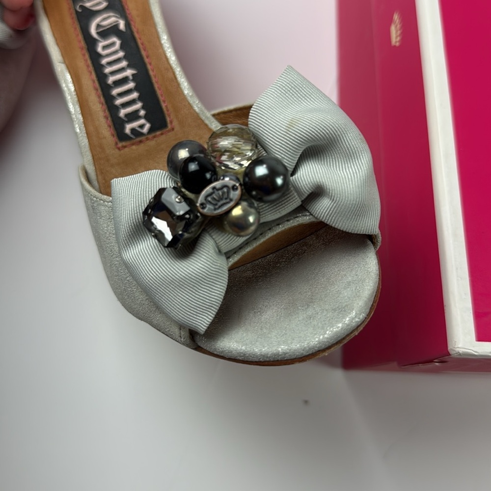 Perfect Juicy COUTURE Deco Shimmer silver Y2K bow beaded embellished Heels 6 - Picture 5 of 5